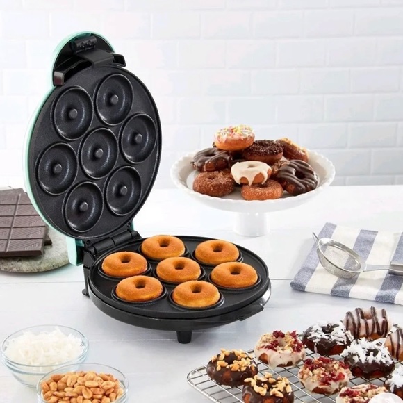 DASH Express Mini Donut Maker Aqua Non-Stick DDM007 Brand New - Picture 2 of 9